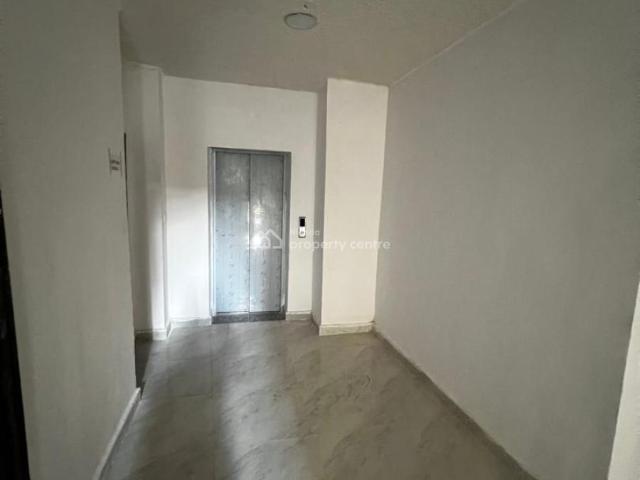 Flat for rent in Eti Osa, Lagos