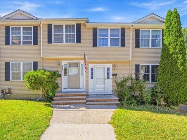 Condo for sale in Maplewood, Malden