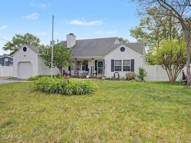 House for sale in Manahawkin, New Jersey