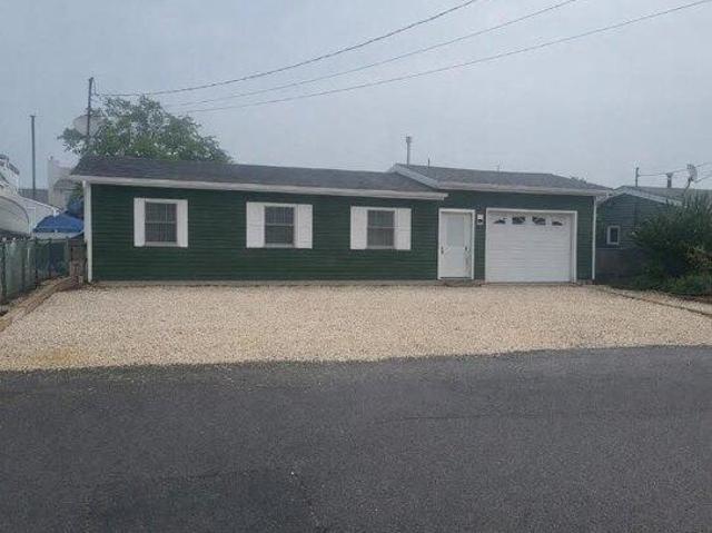 House for sale in Manahawkin, New Jersey