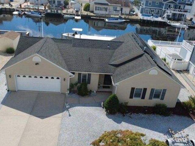 House for sale in Manahawkin, New Jersey