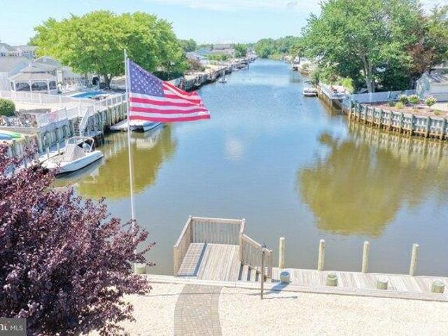 House for sale in Manahawkin, New Jersey