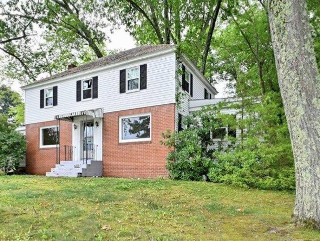 House for sale in New Hampshire