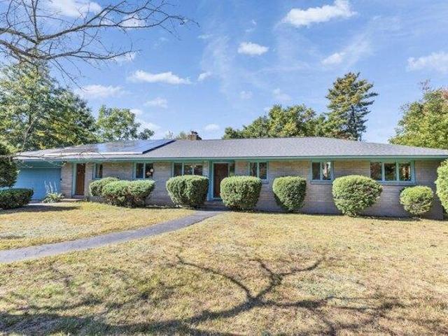 House for sale in Manchester, Hillsborough County