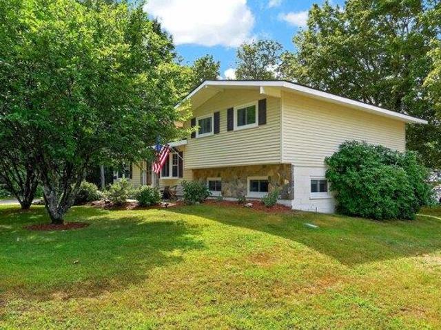 House for sale in Manchester, Hillsborough County