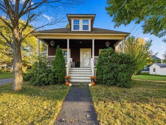 House for sale in Manchester, Hillsborough County