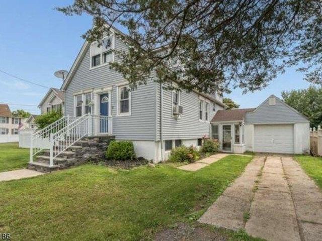 House for sale in Manville, New Jersey