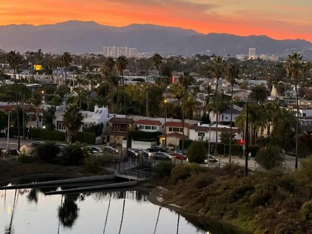 Apartment for rent in Marina Del Rey, California
