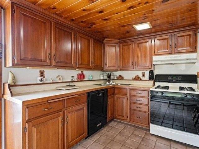 House for sale in Brant Rock, Massachusetts