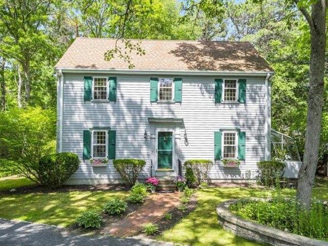 House for sale in Marstons Mills, Cotuit