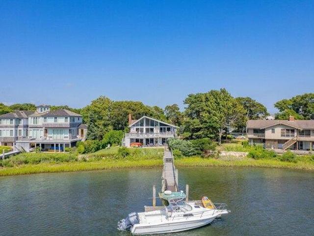 House for sale in Popponesset Island, Mashpee
