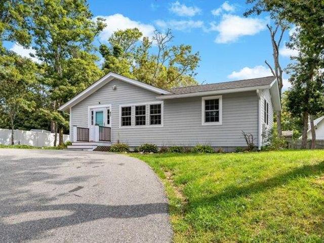 House for sale in Mashpee, Barnstable County