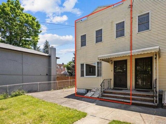 House for sale in Queens, Arverne