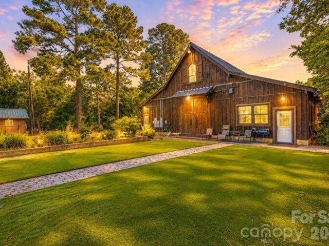 House for sale in Mecklenburg, North Carolina