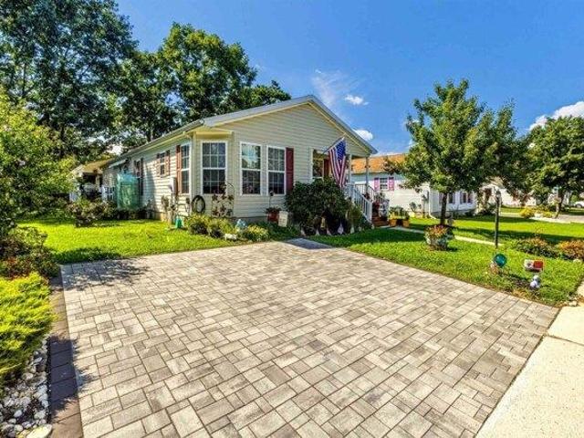 House for sale in Dorothy, New Jersey