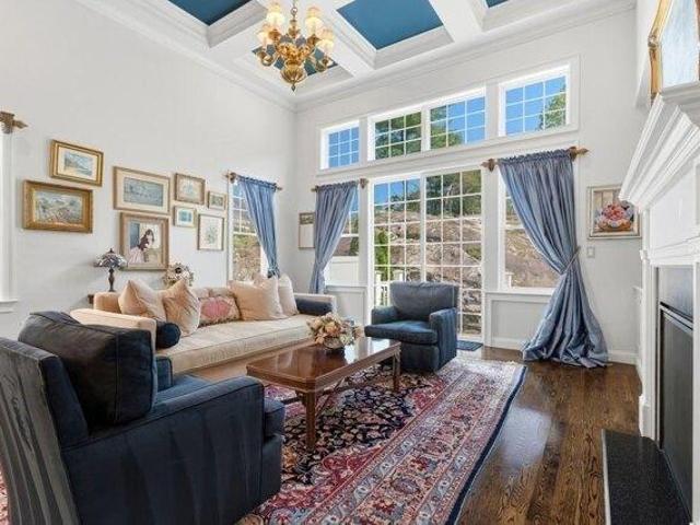 House for sale in Chapel Hill Landing Condominiums, Medfield