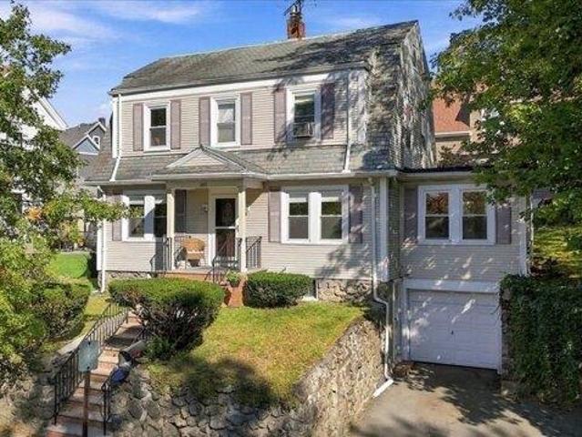 House for sale in Windsor at Oak Grove, Melrose