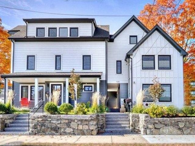 Condo for sale in Melrose