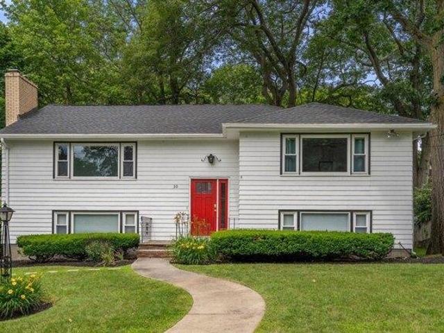 Condo for sale in Melrose