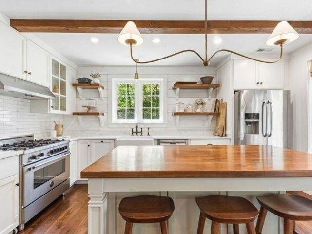 House for sale in Mendon, Massachusetts