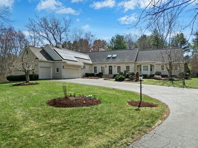 House for sale in Mendon, Massachusetts