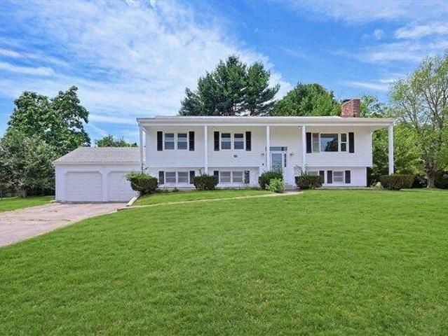 House for sale in Mendon, Massachusetts