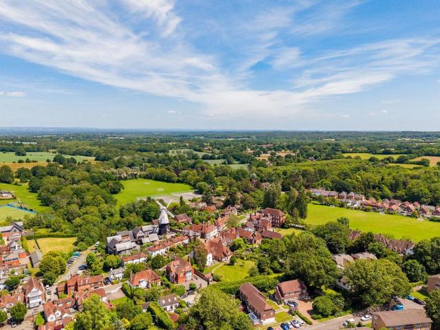 House for sale in Cranbrook & Sissinghurst, Sandown Park