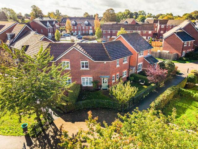 House for sale in Jasmine Park, Macclesfield