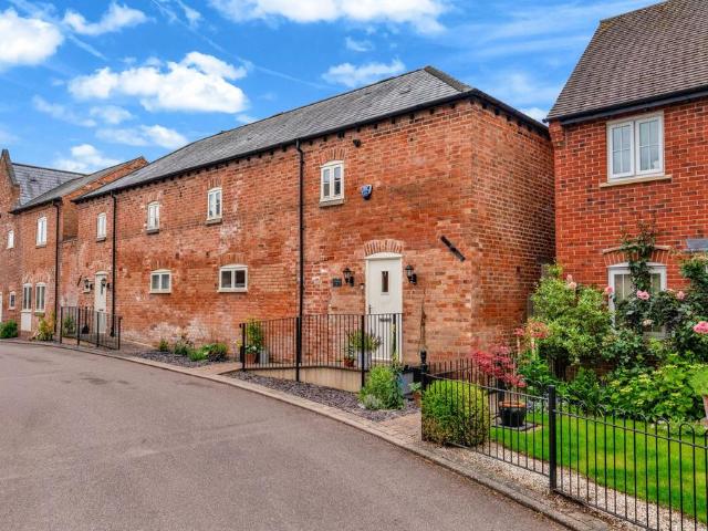 House for sale in Elmfield, Leicestershire