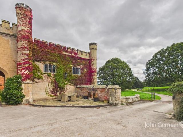 House for sale in Middle Farm, East Staffordshire