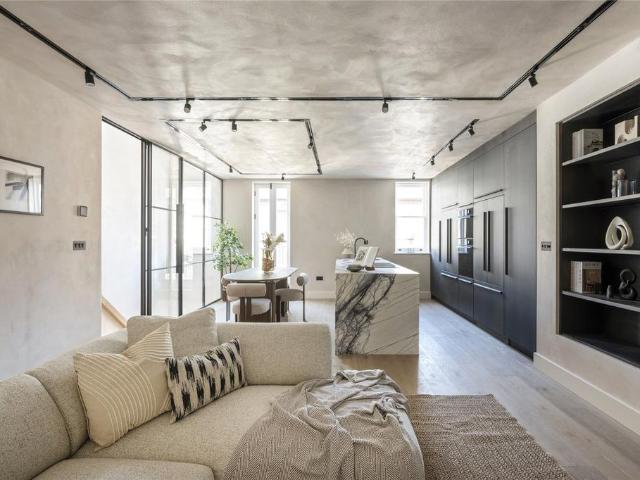 House for sale in Kensington, Greater London