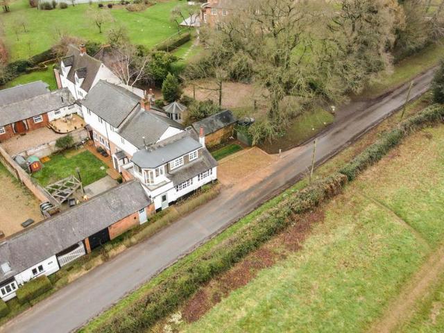 House for sale in Hollowell, Teeton
