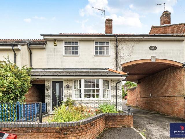 House for sale in Aspley Guise, Bedfordshire
