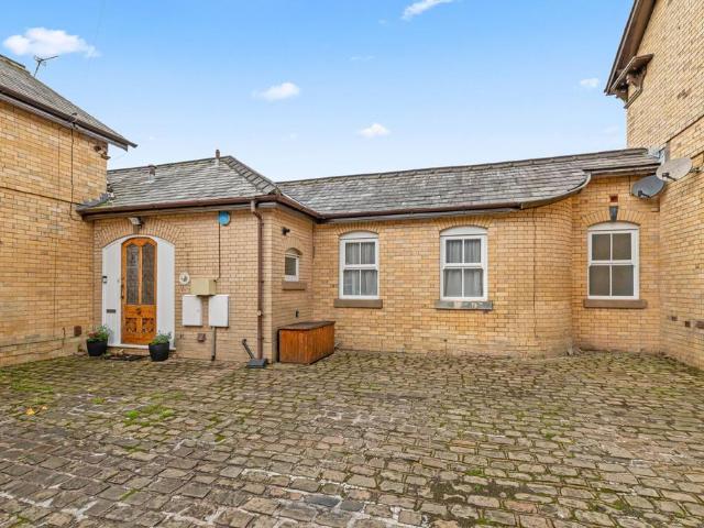 House for sale in Highfields Farm