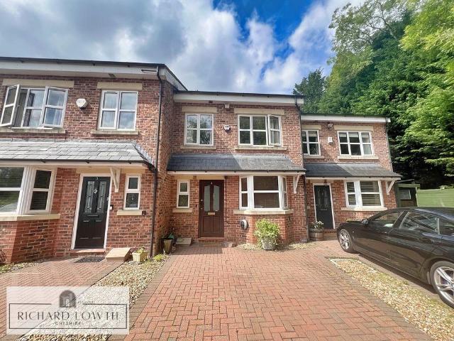 House for sale in Hockley, Poynton