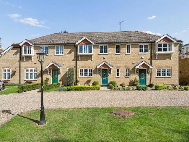 House for sale in Batchworth, Hertfordshire