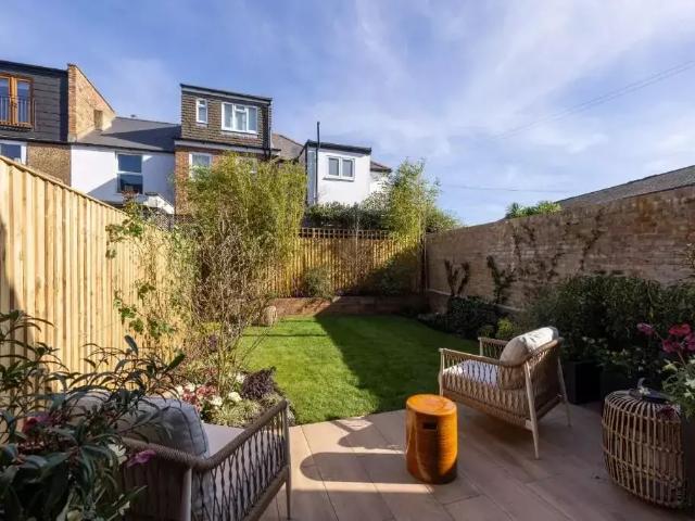 House for sale in Strawberry Hill, Greater London