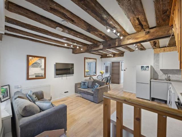 House for sale in South Hampstead, Greater London