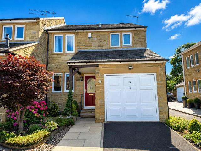 House for sale in Baildon, West Yorkshire