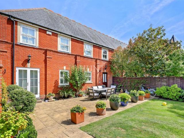 House for sale in Fairlop, Greater London