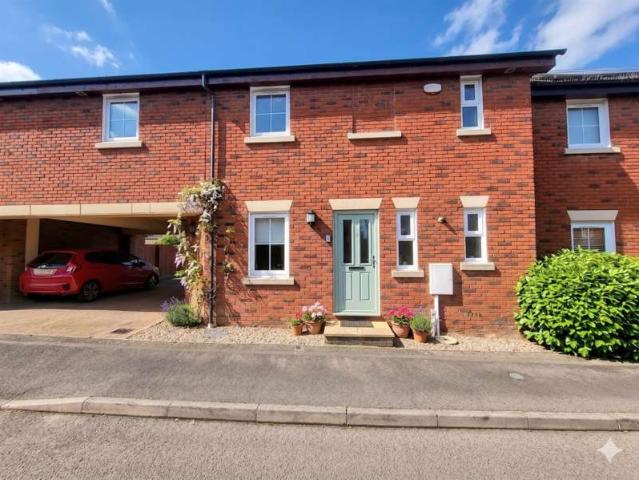 Townhouse for sale in Great Linford, Milton Keynes
