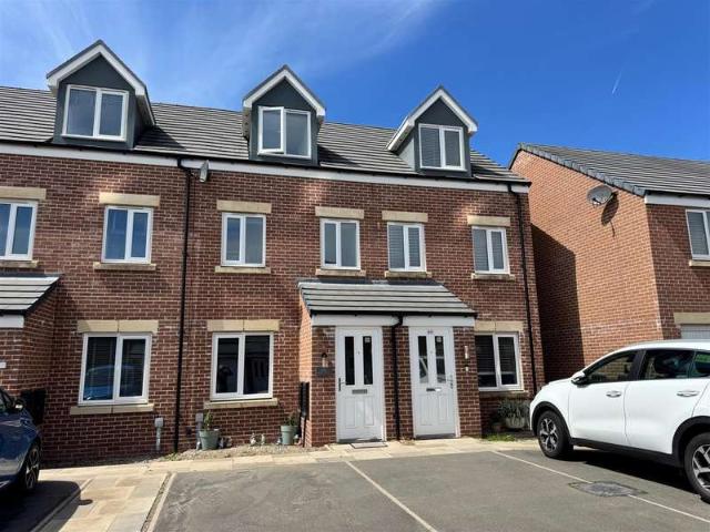Townhouse for sale in St Annes