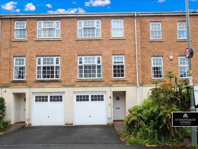 Townhouse for sale in Brownedge, Firbank