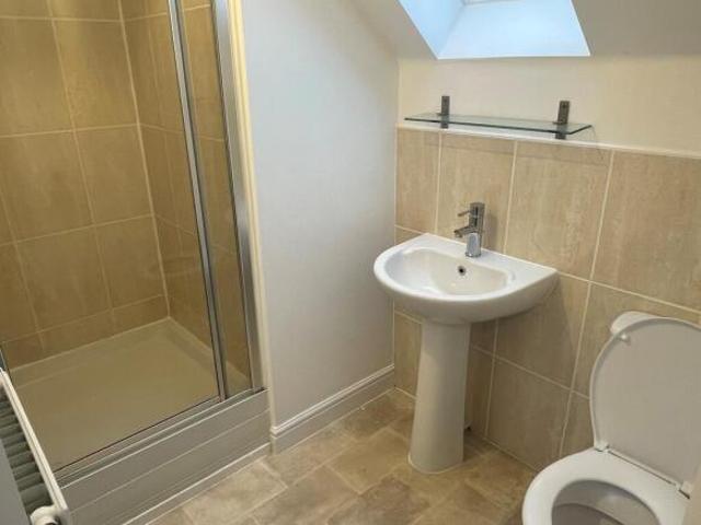 Townhouse for rent in Warrington