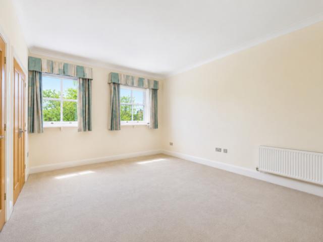 Townhouse for rent in Golden Valley, Gloucestershire