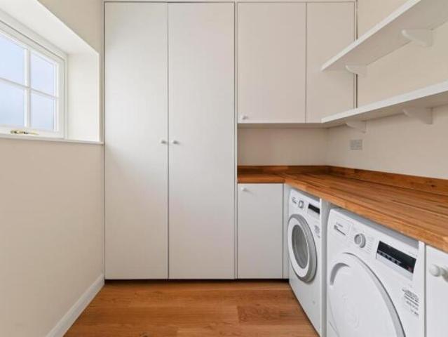 Townhouse for rent in Chelsea, Greater London