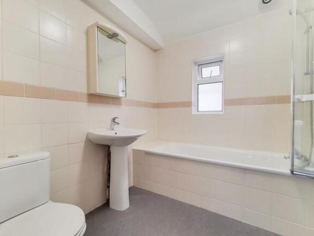 Townhouse for rent in Cat Hill