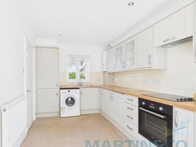 Townhouse for rent in Brighton & Hove