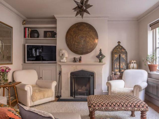 Townhouse for sale in Islington, Greater London