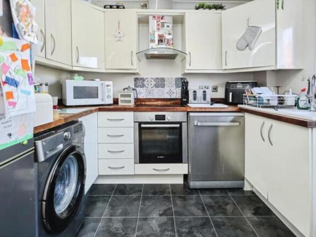 Townhouse for sale in St. Peter the Great County, St Peters
